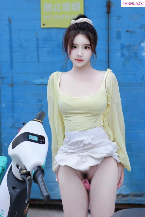   [XiuRen]高清写真图 2024.08.16 No.9024 小薯条nienie 美乳性感第40张图片